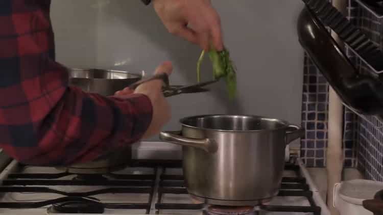 Ajouter les épinards pour faire la soupe.