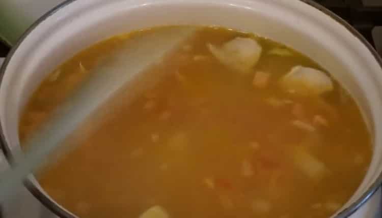 la sopa de judías verdes está casi lista