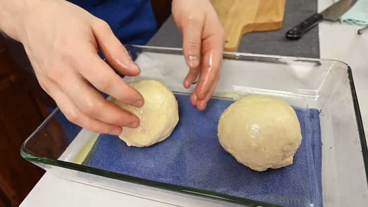 To make pizza, prepare a mold