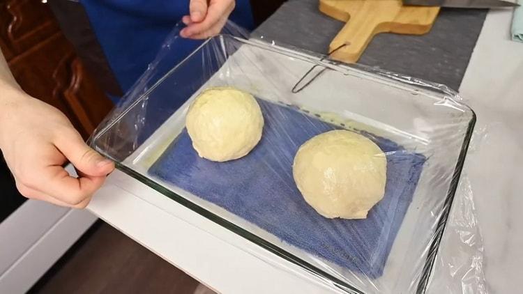 To prepare, cover the dough with a film