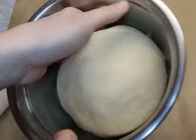Thin yeast dough for pizza, as in a pizzeria - just delicious and fast 🍕
