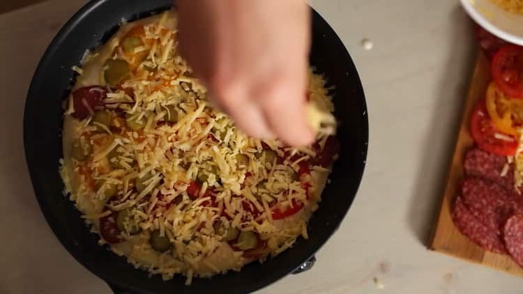 Pour préparer la pâte, préparez une casserole