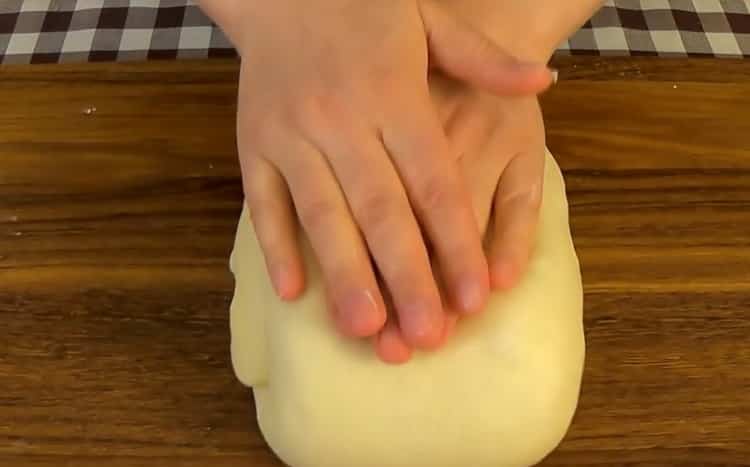 Pâte à pizza à la crème sure - aérée et tendre