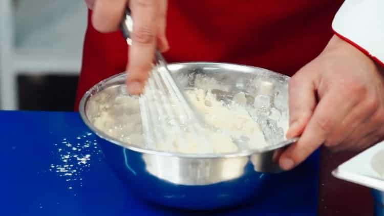 Pomiješajte sastojke za tijesto.
