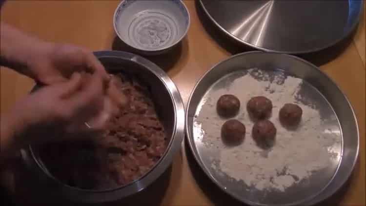 préparer des boulettes de viande, préparer une panure