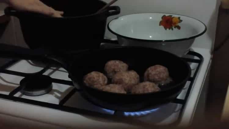 To cook meatballs, sauté minced meat