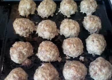 How to learn to cook delicious meatballs with minced rice