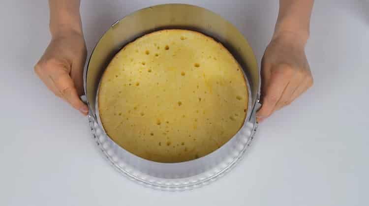 Para preparar el pastel, prepara el foroma