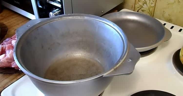 To cook the beans, heat the pan