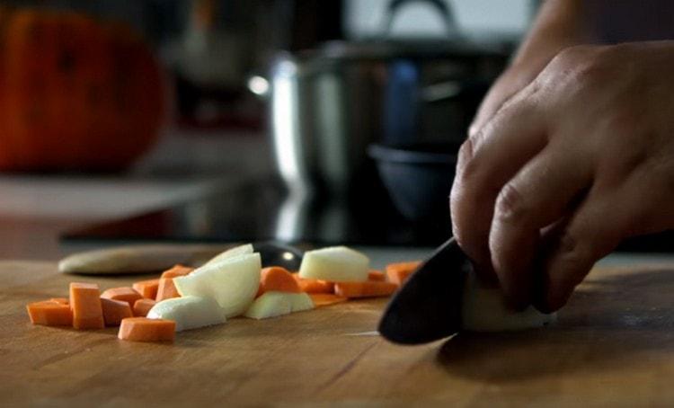 Chop onion, carrot, garlic.