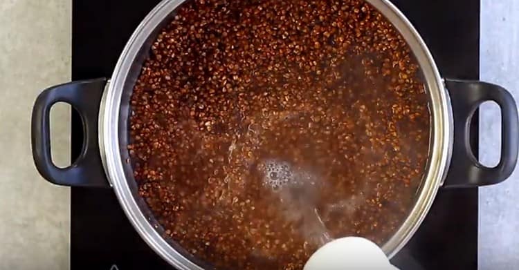 Add water and cook buckwheat until cooked.