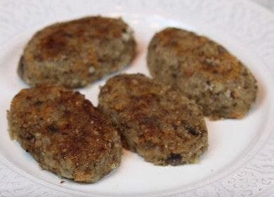 We cook delicious lean buckwheat cutlets with mushrooms according to a step-by-step recipe with a photo.