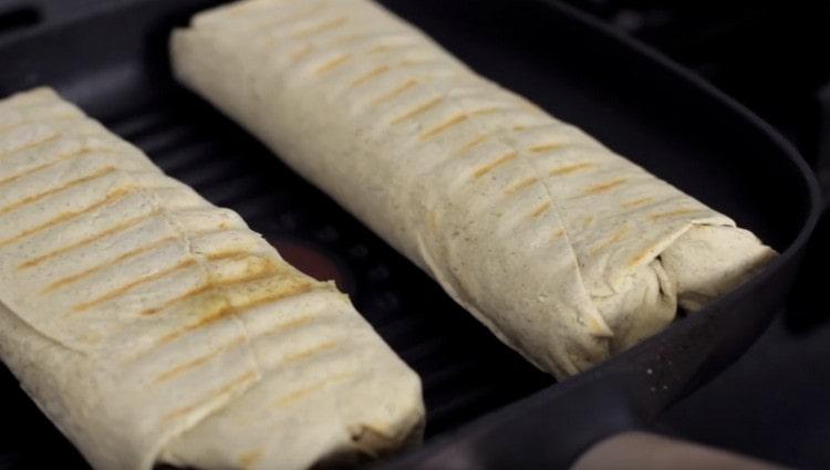 Fry the shawarma in a pan.