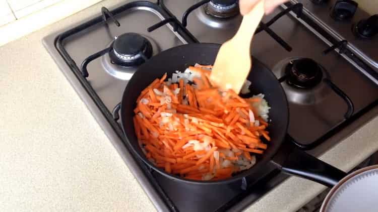 Faire frire les légumes pour la cuisson