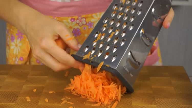 Rallar zanahorias para cocinar