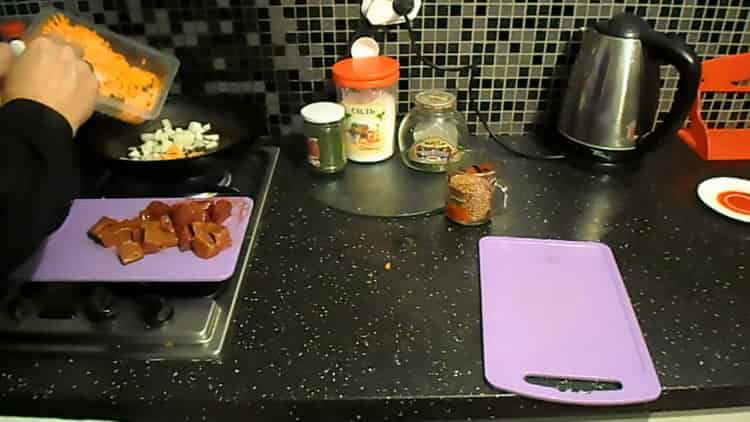 To make buckwheat, chop the carrots