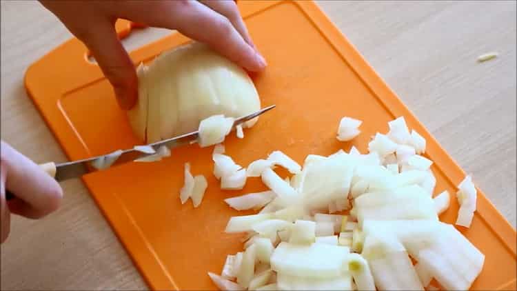 Comment faire cuire le sarrasin avec le ragoût dans une casserole