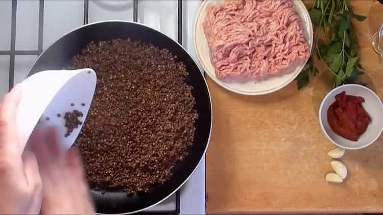 Prepare buckwheat for cooking