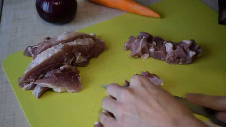 Heljda sa svinjetinom u laganoj ploči kuhanja prema receptu korak po korak sa fotografijom