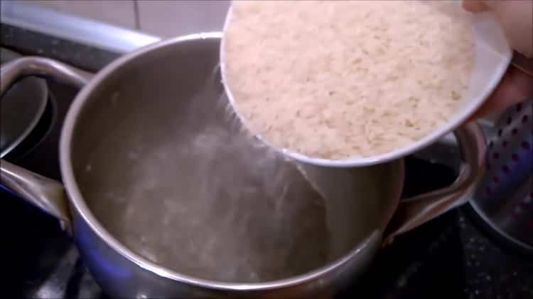 Kako kuhati rižinu kašu s grožđicama