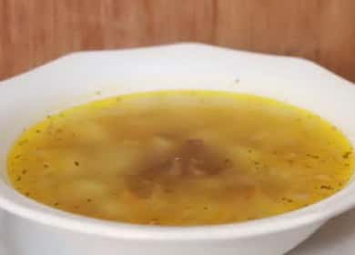Deliciosa sopa con trigo sarraceno y papas