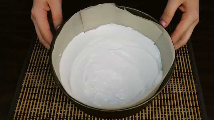 Da biste napravili tortu, napravite meringue
