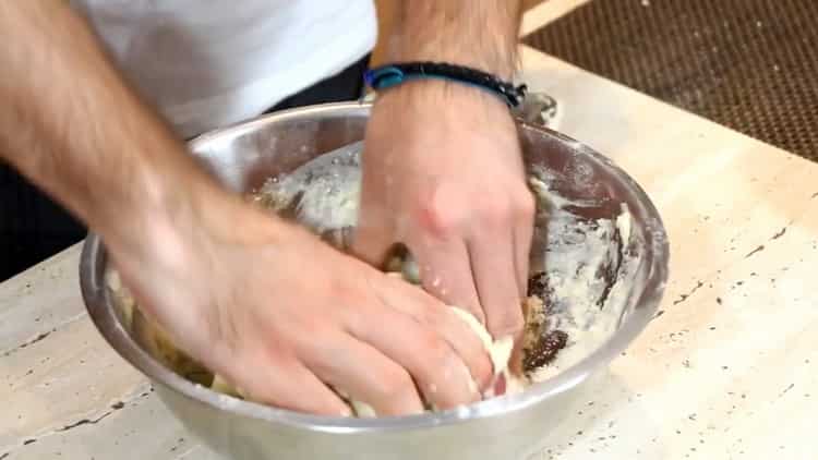 Kombinirajte i promiješajte sastojke da napravite tortilju.