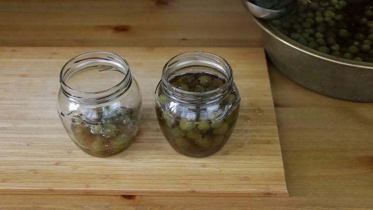 Prepare a jar for cooking