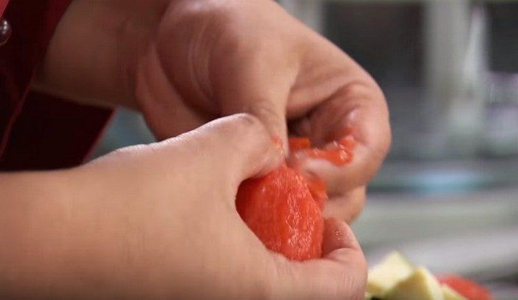 now you can easily peel tomatoes from tomatoes.