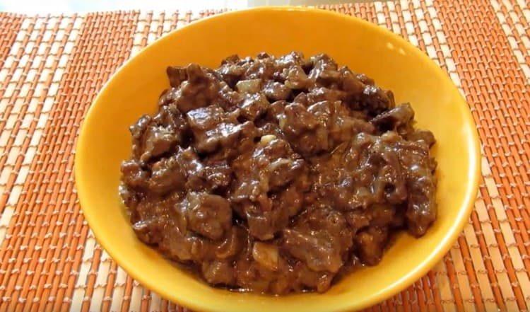 Such a goulash from the liver will be an excellent addition to any side dish.