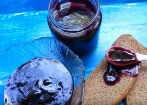 We prepare a delicious thick jam from grapes according to a step-by-step recipe with a photo.