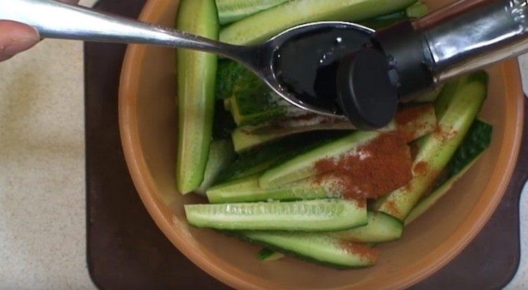 We season cucumbers with spices, vegetable oil and soy sauce.