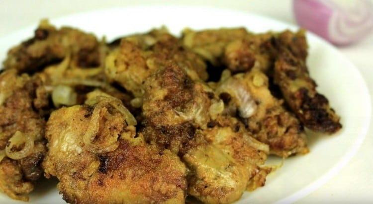 Ahora sabes cómo puedes cocinar deliciosamente el hígado de pollo en una sartén.