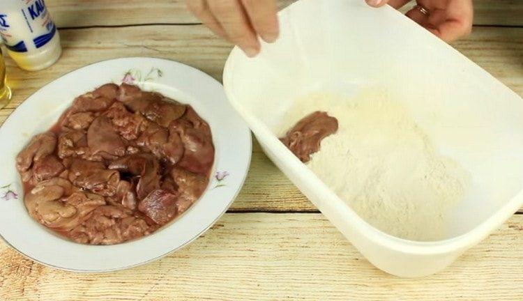 Breaded liver in flour.