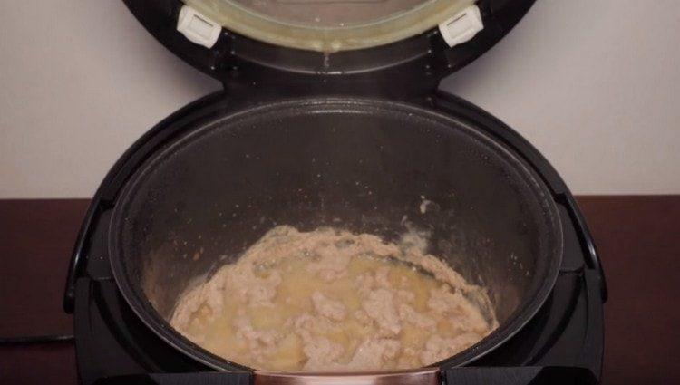 Comme vous pouvez le constater, cuire du foie de poulet dans de la crème sure dans une cocotte minute n’est pas du tout difficile.