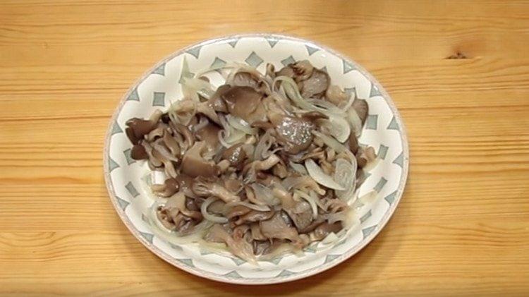 Such an arinade for mushrooms will allow you to get an excellent home-made snack in a day.