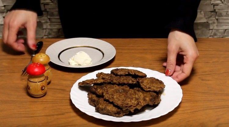 Comme vous pouvez le constater, préparer des galettes de foie tendres à partir de foie de porc n’est pas du tout difficile.