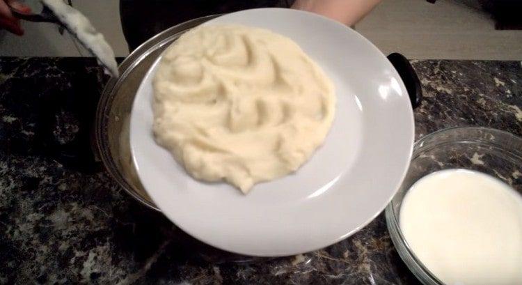 delicate mashed cauliflower ready.