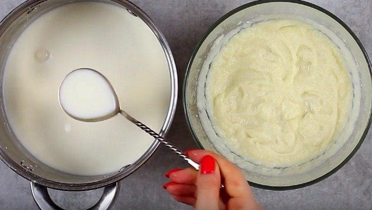 Add a little milk, adjusting the consistency of mashed potatoes.