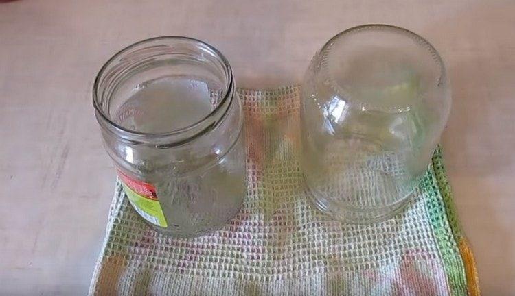 sterilize jars in advance.