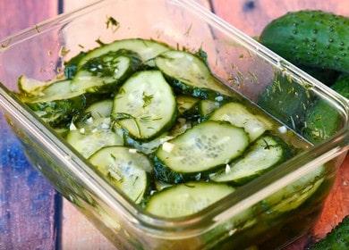 Ensalada de pepino en rodajas muy simple 🥒