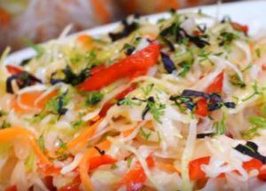 Cuisine Salade d'automne pour l'hiver: une recette intéressante étape par étape avec une photo.