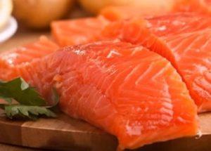 Homemade salted salmon: a recipe with step by step photos.