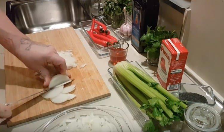 Chop onions.