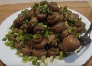 We cook pickled instant mushrooms at home according to a step-by-step recipe with a photo.