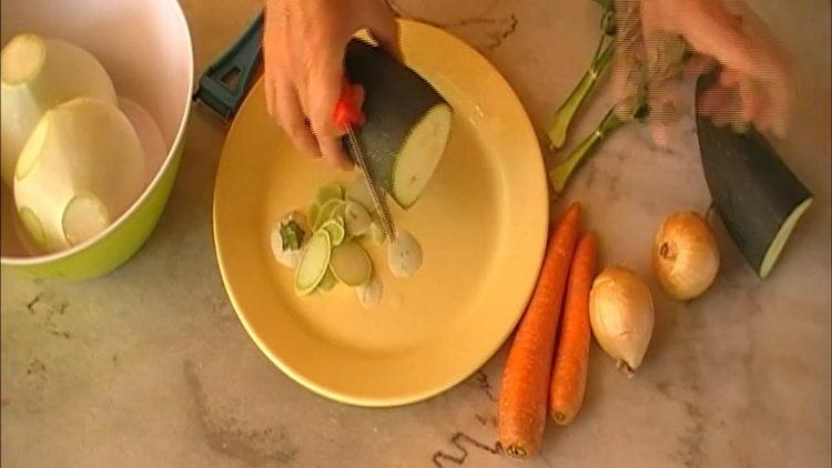 chop zucchini