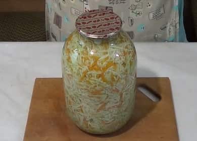 Winter cabbage in a jar - a simple recipe 🥣