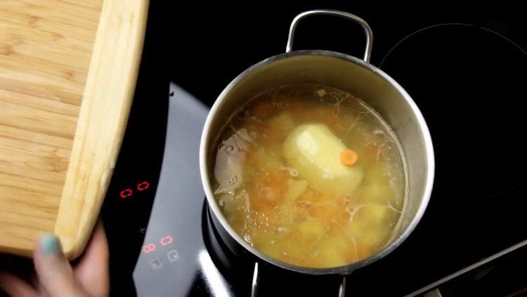 Boil the broth for cooking