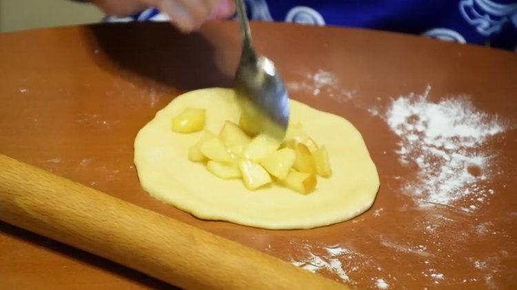 put the filling on the dough