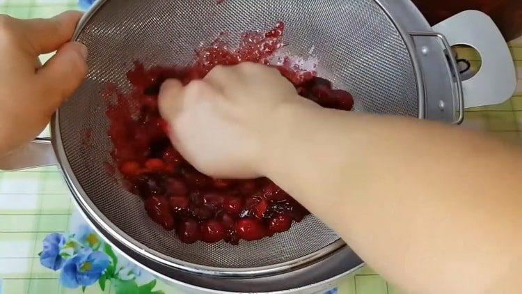Grind the berries to cook